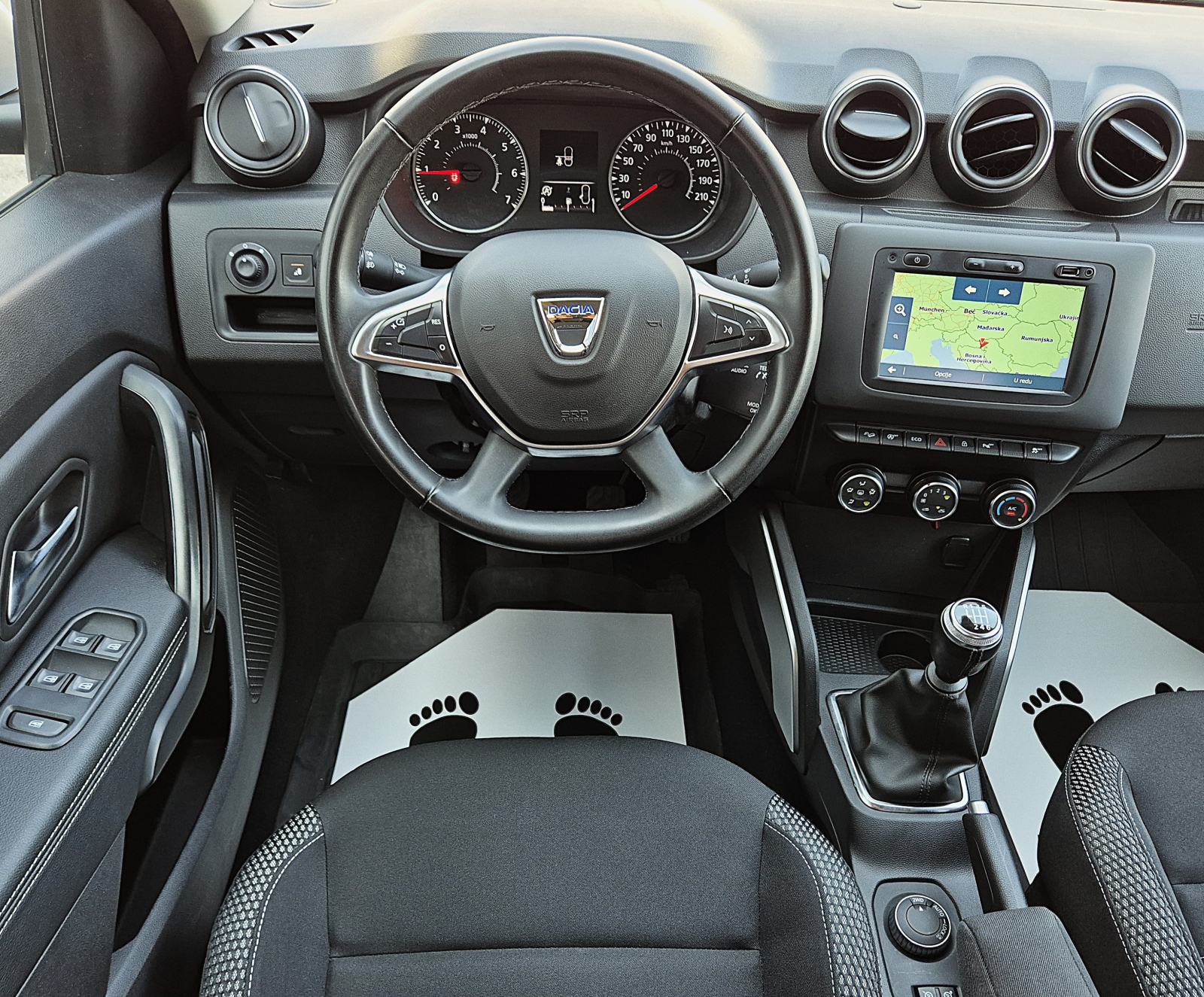 Dacia Duster 1,5 dCi 4x4 **SERVISNA**NAVI**KAMERA**TEMPOMAT**ALU 17**, fotografija 17