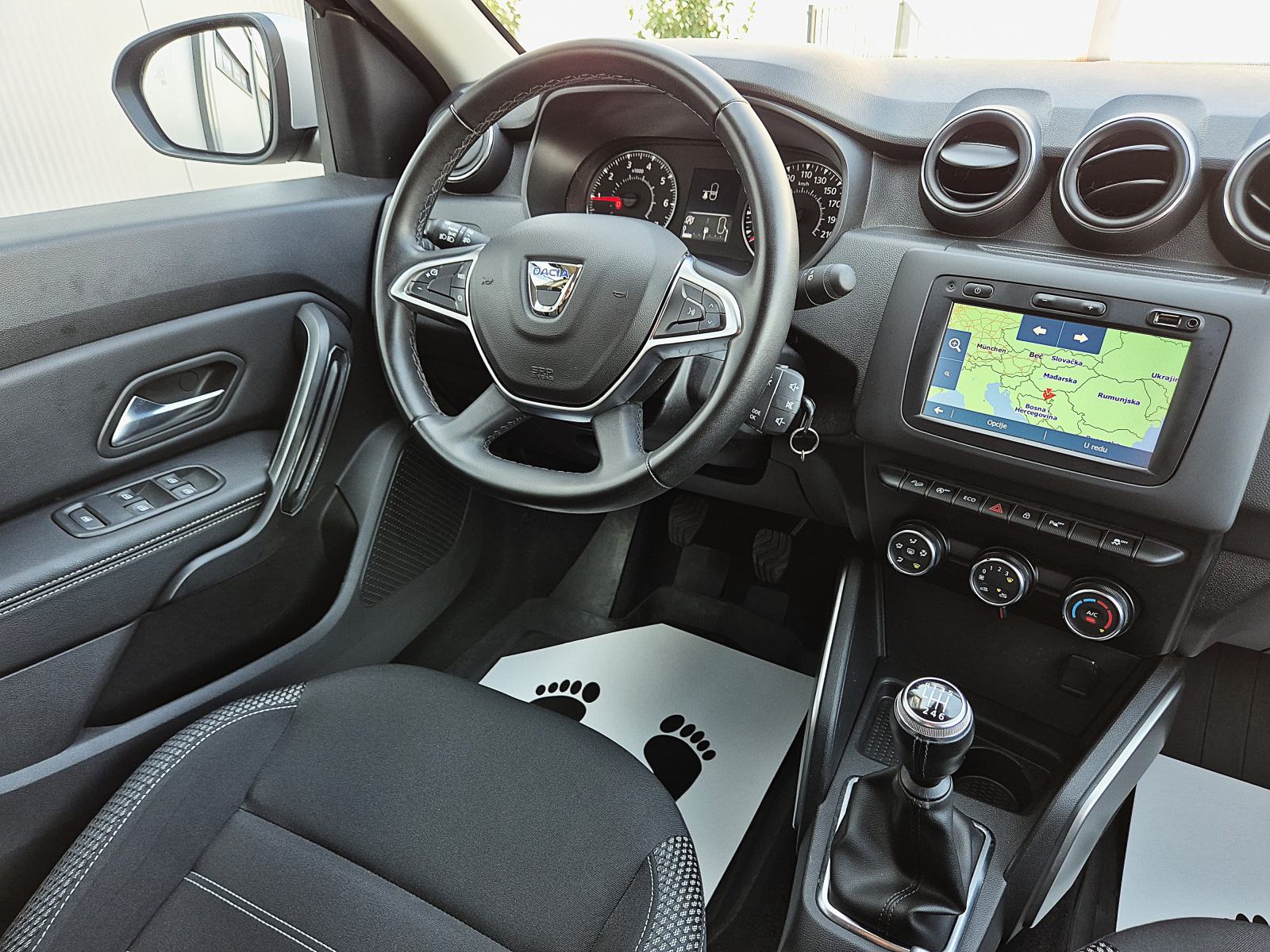 Dacia Duster 1,5 dCi 4x4 **SERVISNA**NAVI**KAMERA**TEMPOMAT**ALU 17**, fotografija 13