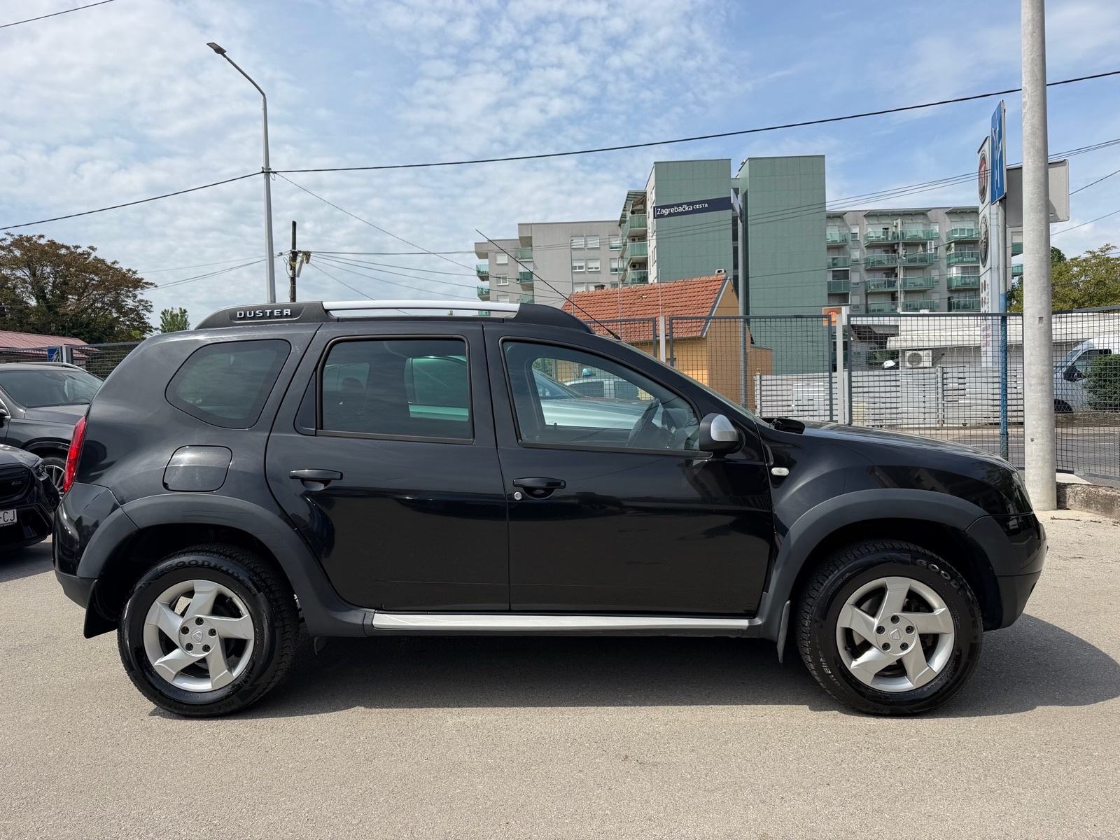 Dacia Duster 1,5 dCi 4x4, fotografija 4
