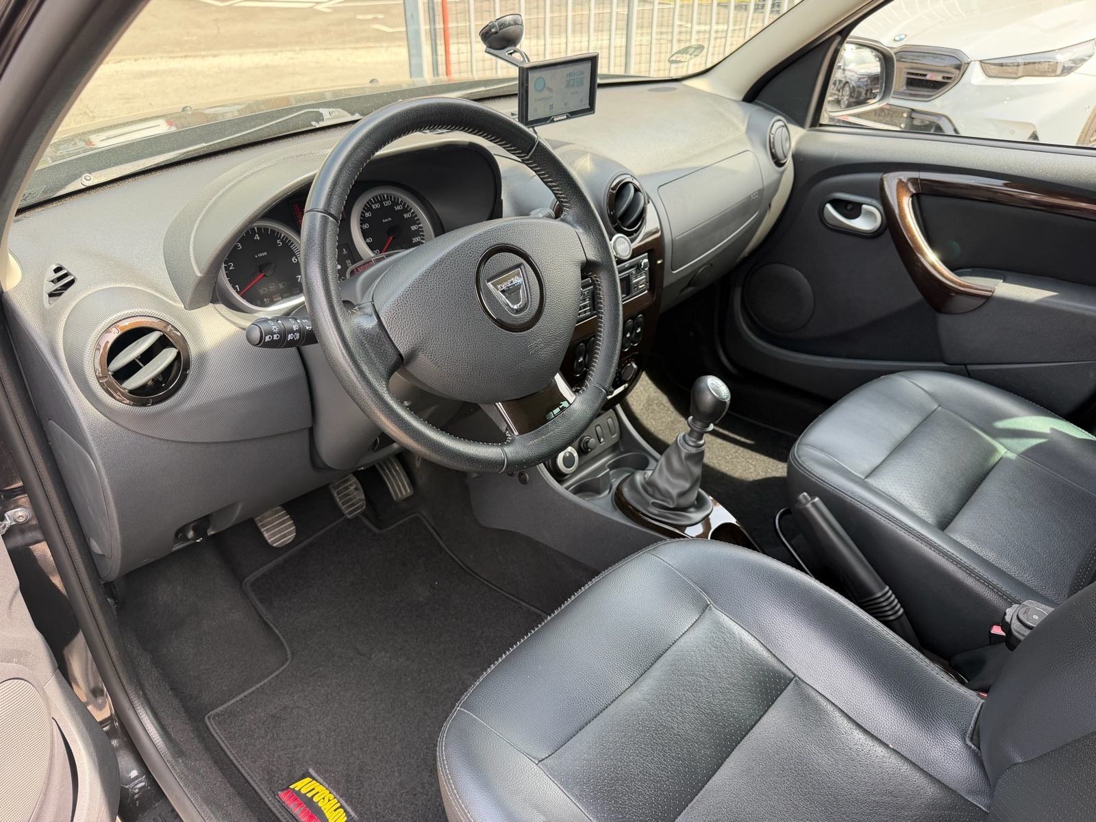 Dacia Duster 1,5 dCi 4x4, fotografija 8