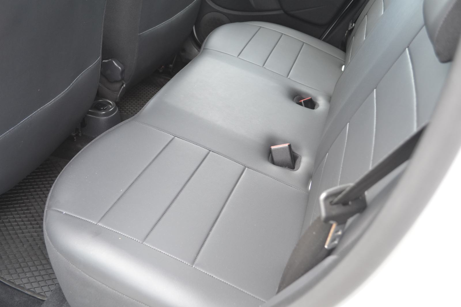 Dacia Duster 1,5 dCi 90 *** MOTOR I LIMARIJA ODLIČNI ***, fotografija 9