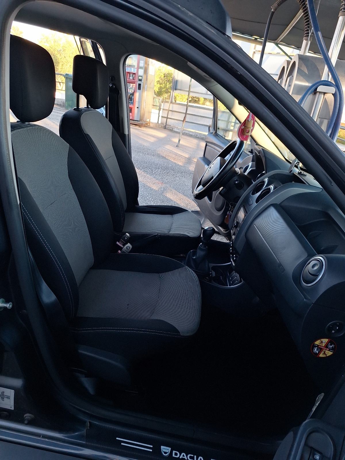 Dacia Duster 1,5 dCi 90, fotografija 15