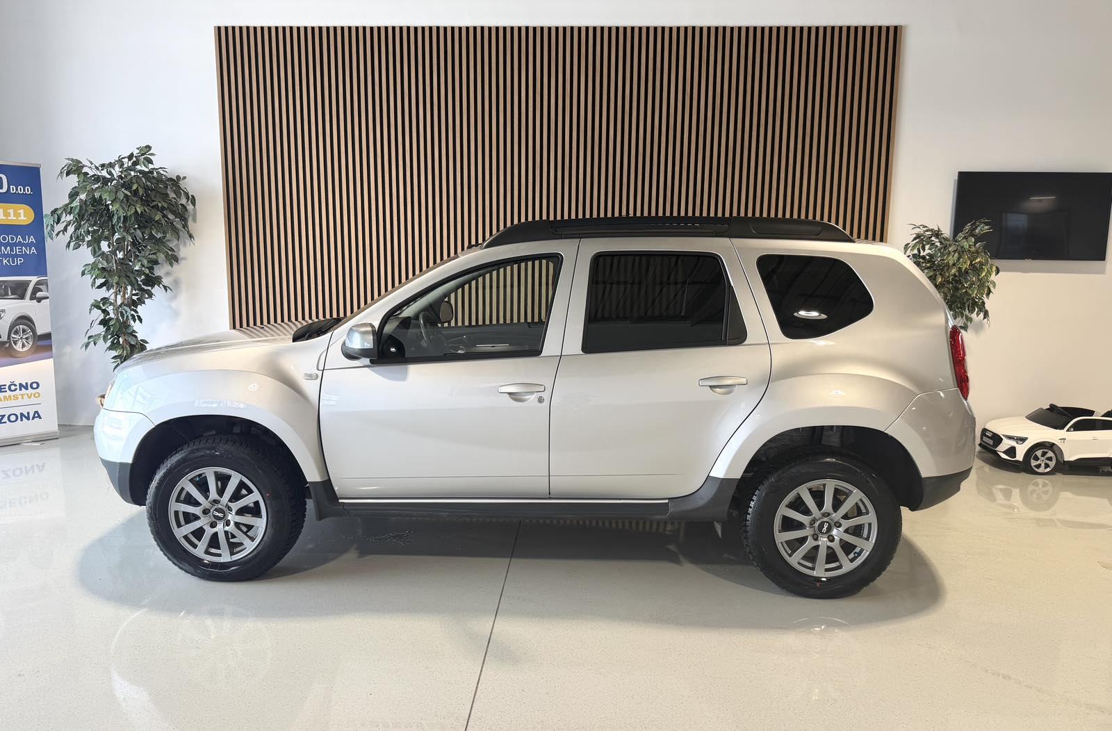 Dacia Duster 1,5 dCi *MOD:2014 .g.*12 MJ JAMSTVO*, fotografija 7