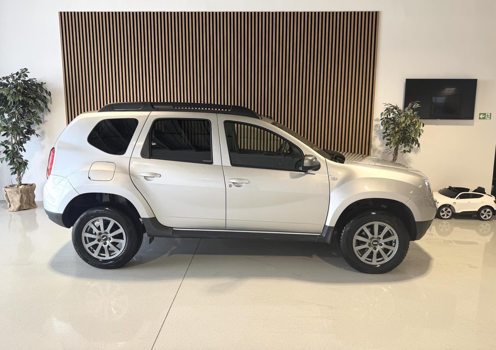 Dacia Duster 1,5 dCi *MOD:2014 .g.*12 MJ JAMSTVO*, fotografija 3