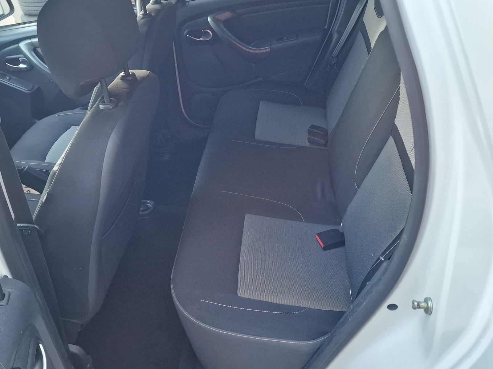Dacia Duster 1,5 dCi, fotografija 11