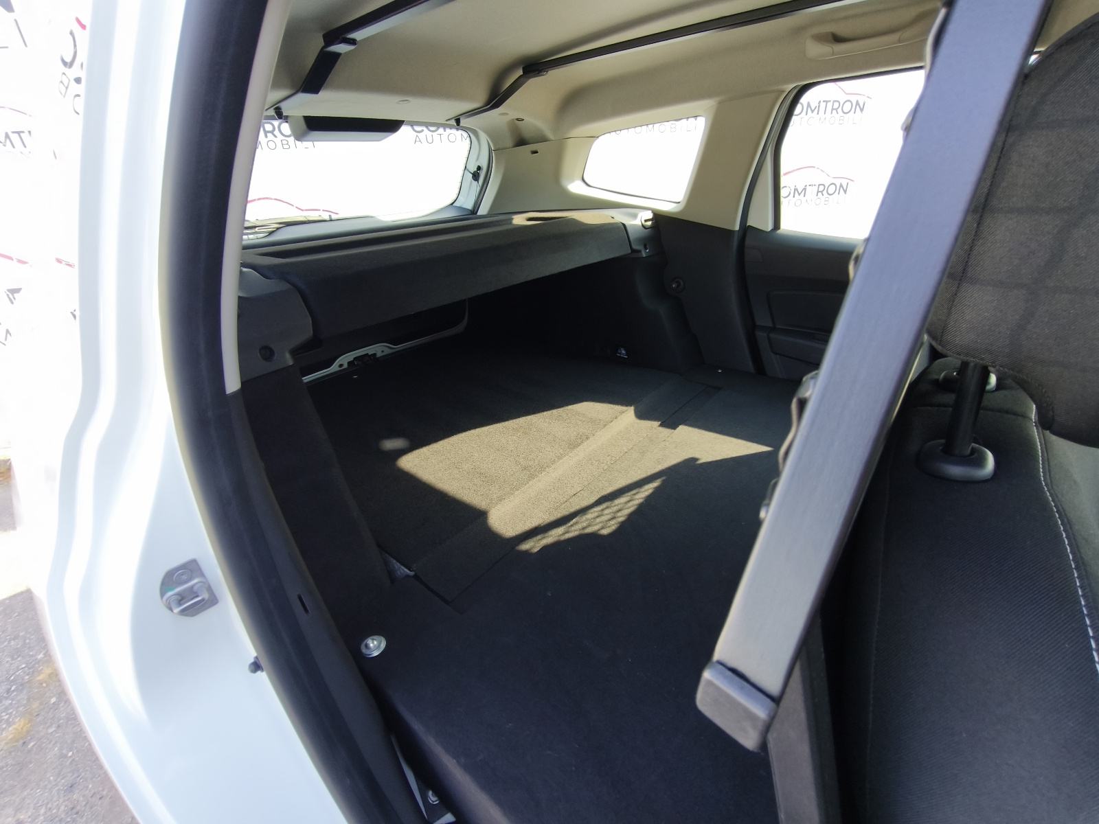 Dacia Duster 1,5 dCi 115ks*4x4*N-1 odbitak PDV-a 100%*KUKA**NIJE UVOZ*, fotografija 17