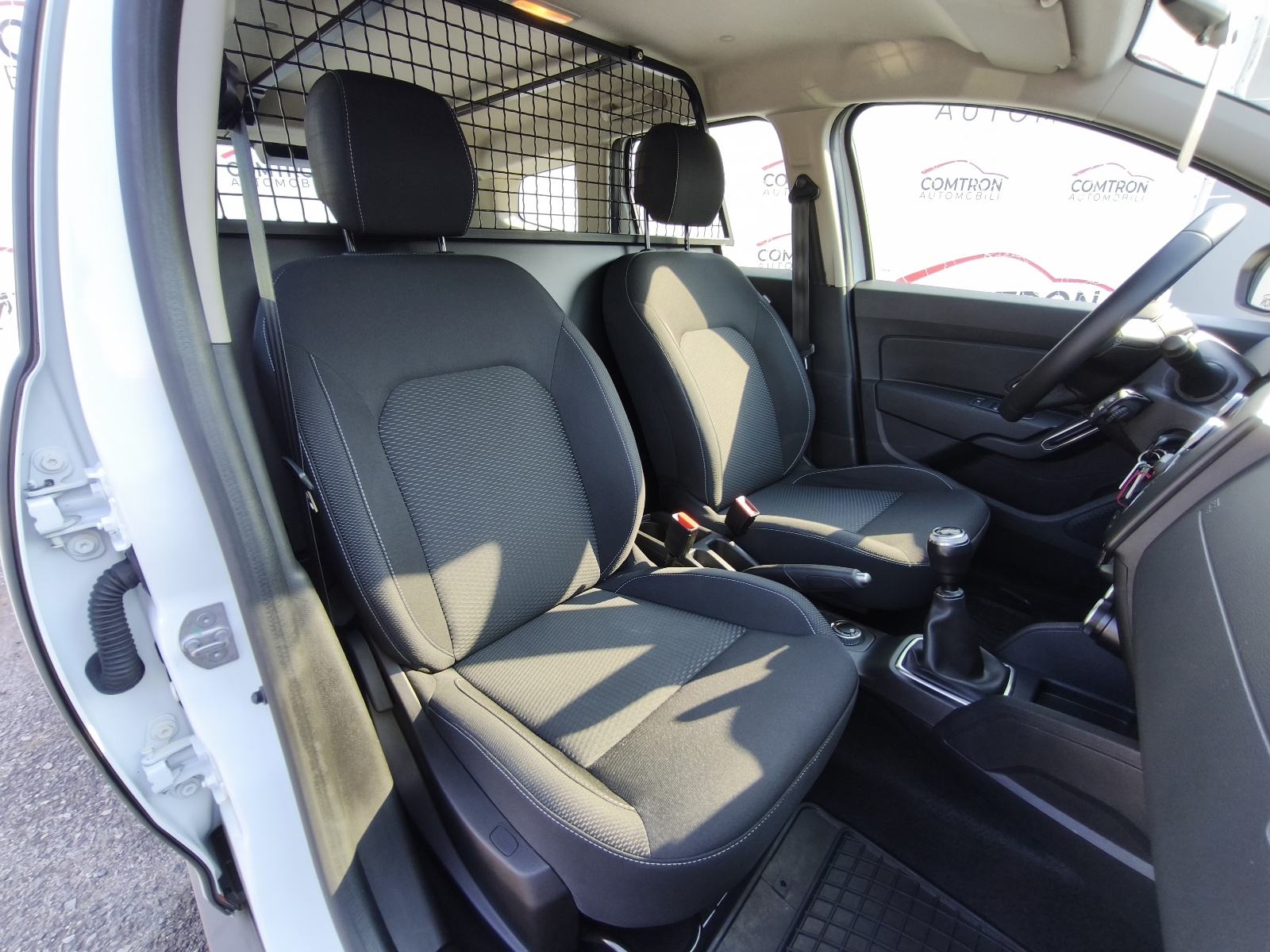 Dacia Duster 1,5 dCi 115ks*4x4*N-1 odbitak PDV-a 100%*KUKA**NIJE UVOZ*, fotografija 15