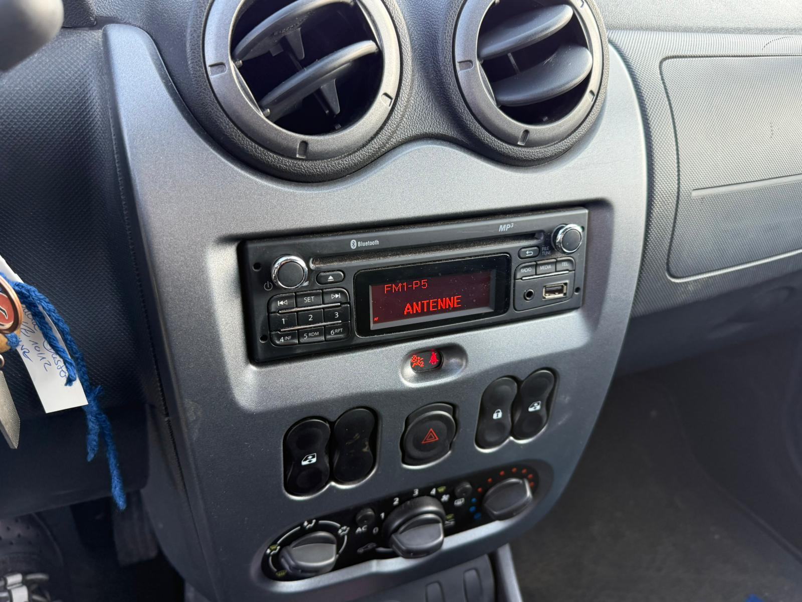 DACIA DUSTER 1.5 DIZEL - MOTOR PROBLEM DOSTAVA GRATIS!!!, fotografija 12