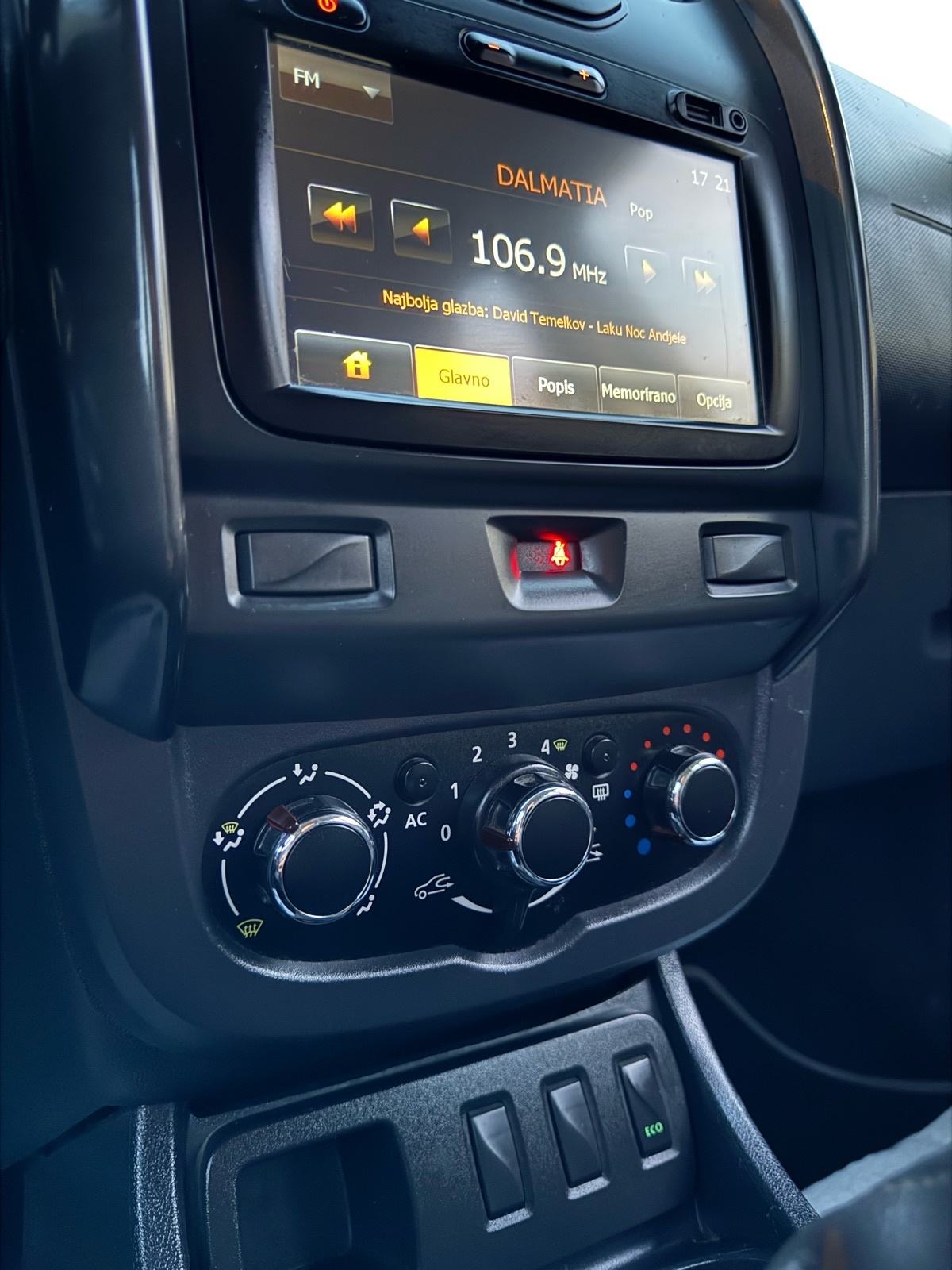 Dacia Duster 1,5dCi PRESTIGE—Mod 2015—REG.09/2026—BULL-BAR—PRAGOVI—TOP, fotografija 20
