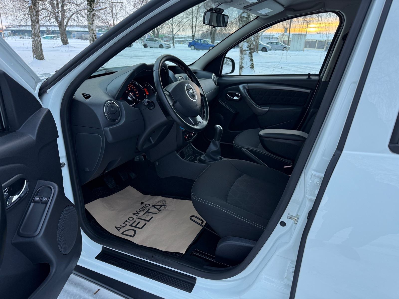 Dacia Duster 1,6 16V LPG-TVORNICKI,atest do 01/31-PRVI VLASNIK, fotografija 12
