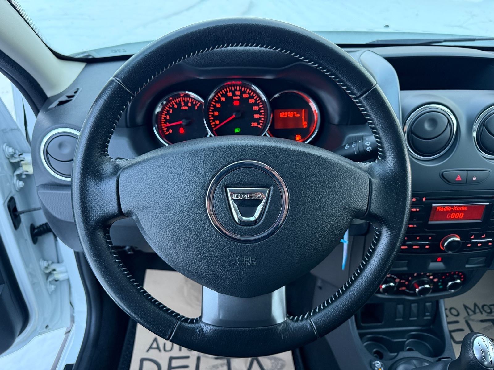 Dacia Duster 1,6 16V LPG-TVORNICKI,atest do 01/31-PRVI VLASNIK, fotografija 14