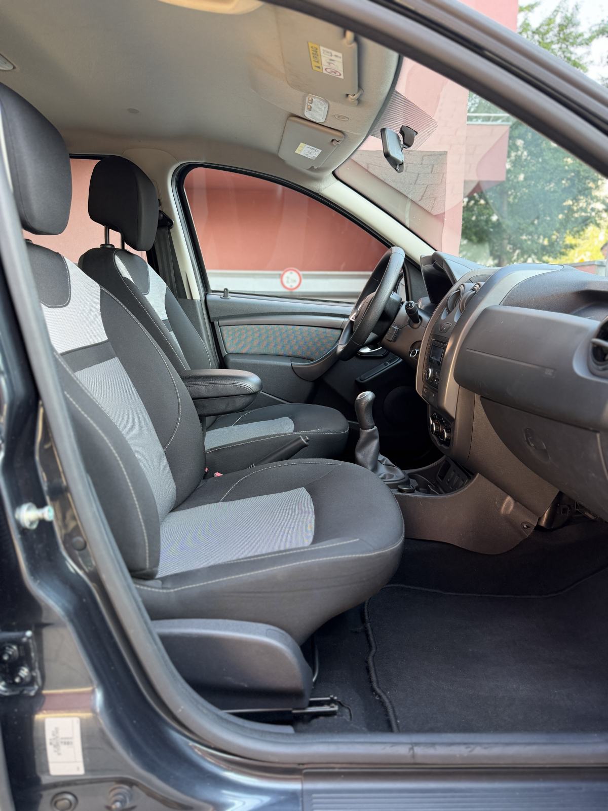 Dacia Duster 1,6 BENZIN - LPG / od 1 vl. / REGAN 1 god. / TOP, fotografija 12