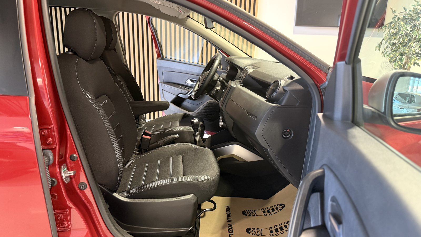 Dacia Duster 2019.g.*PRESTIGE* KAMERA 360'- LEASING- 12 MJ JAMSTVO*, fotografija 19