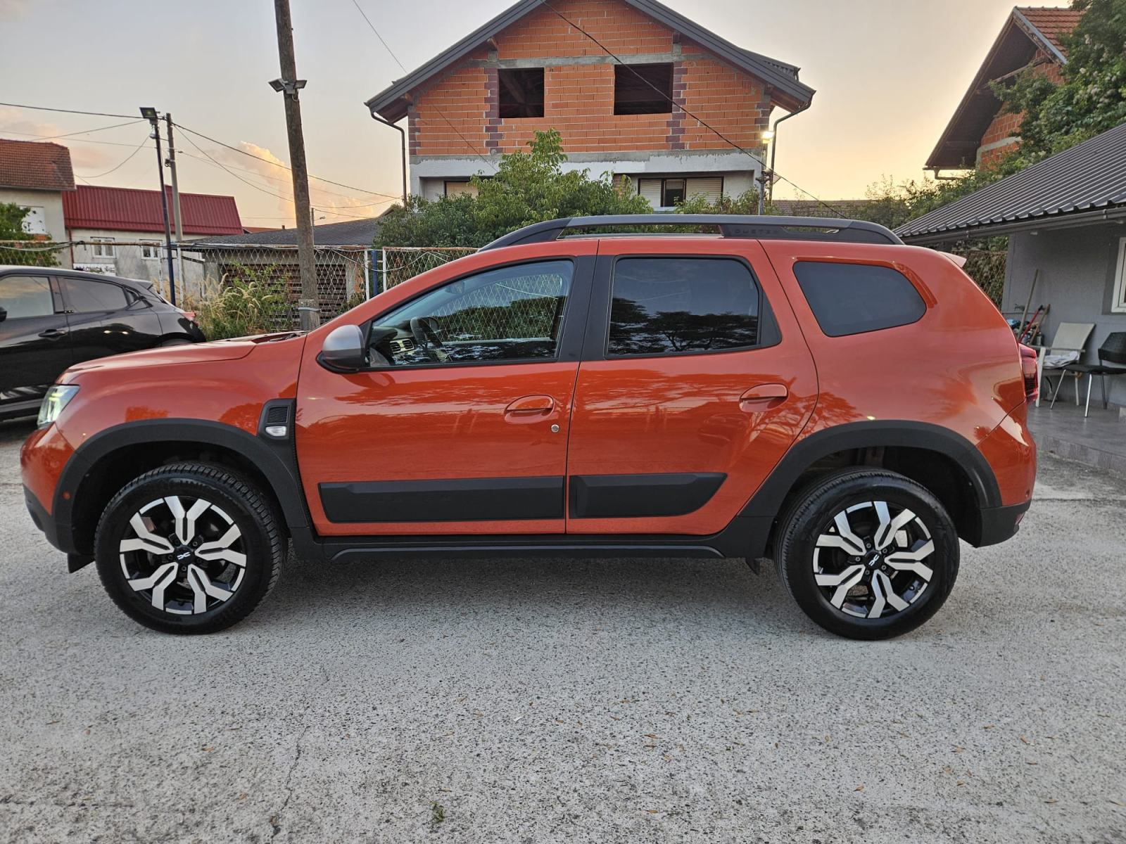 Dacia Duster TCE 100-PLIN- "JOURNEY"-2023g.-NAVI-FULL-LIFT-GARANCIJA, fotografija 9