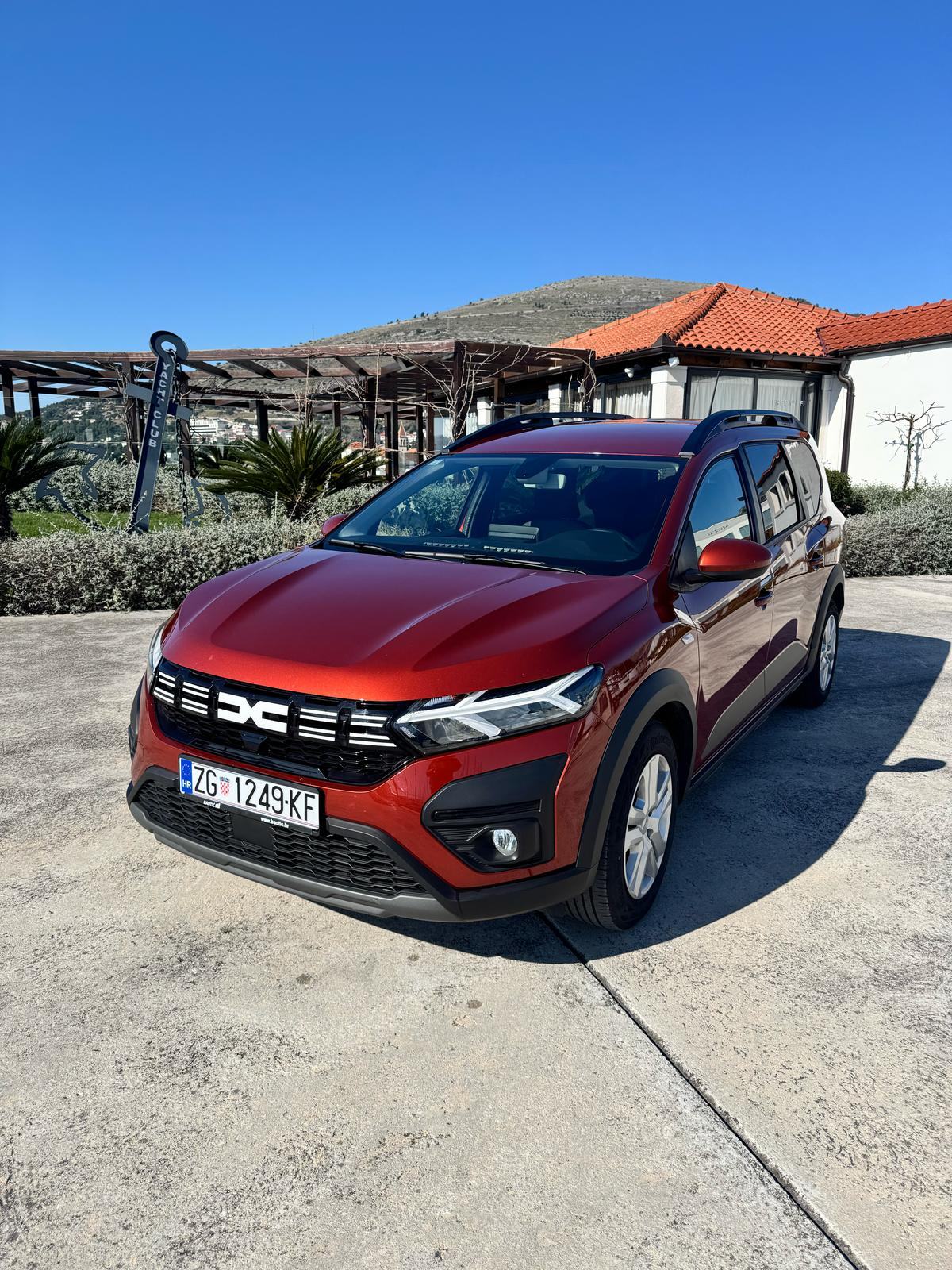 Dacia Jogger 1,0 Tce 110 Expression *7 SJEDALA*TVORNIČKA GARANCIJA*, fotografija 1