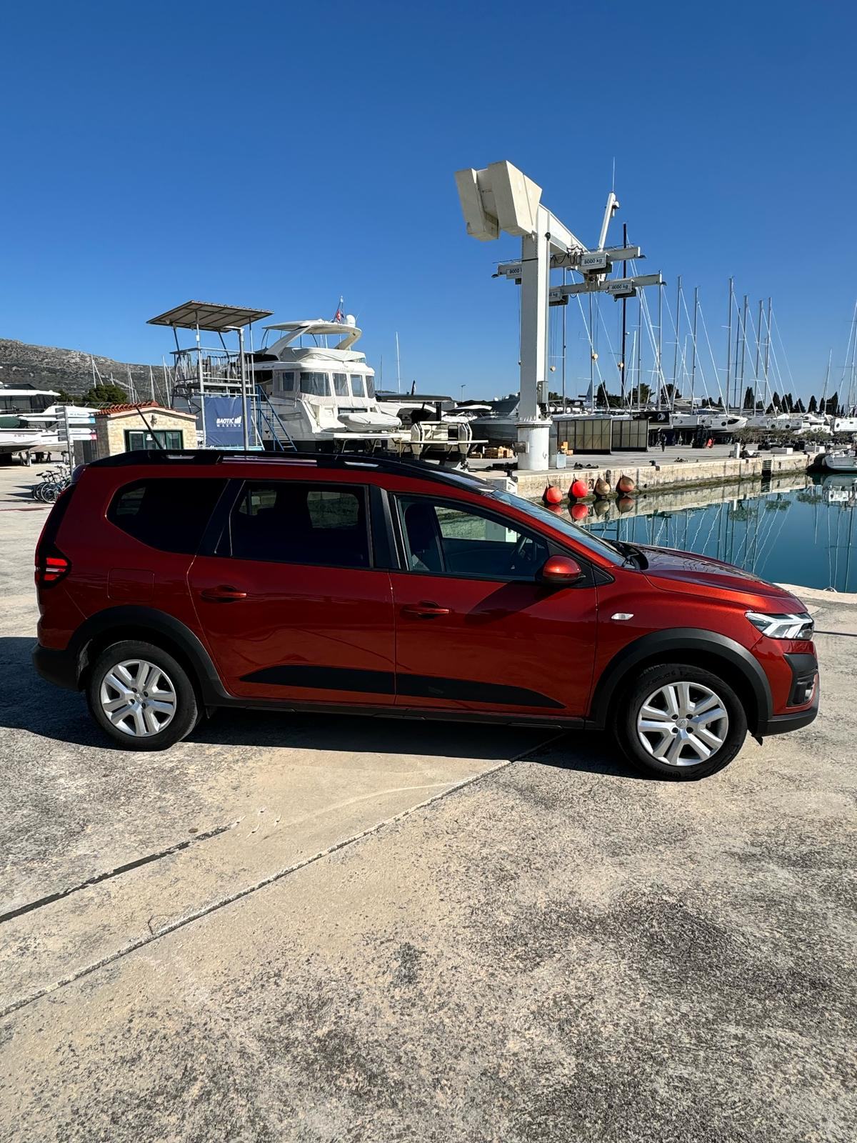 Dacia Jogger 1,0 Tce 110 Expression *7 SJEDALA*TVORNIČKA GARANCIJA*, fotografija 4