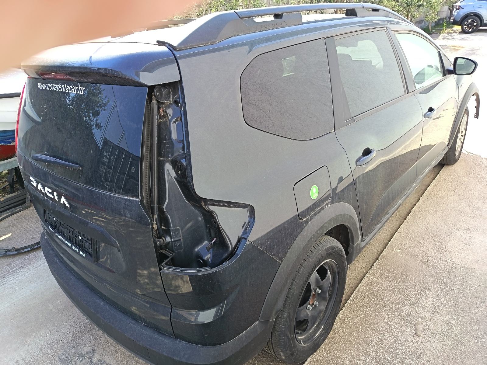 Dacia Jogger 1,0 totalna šteta,bez motora, pogled izvana - slika 3