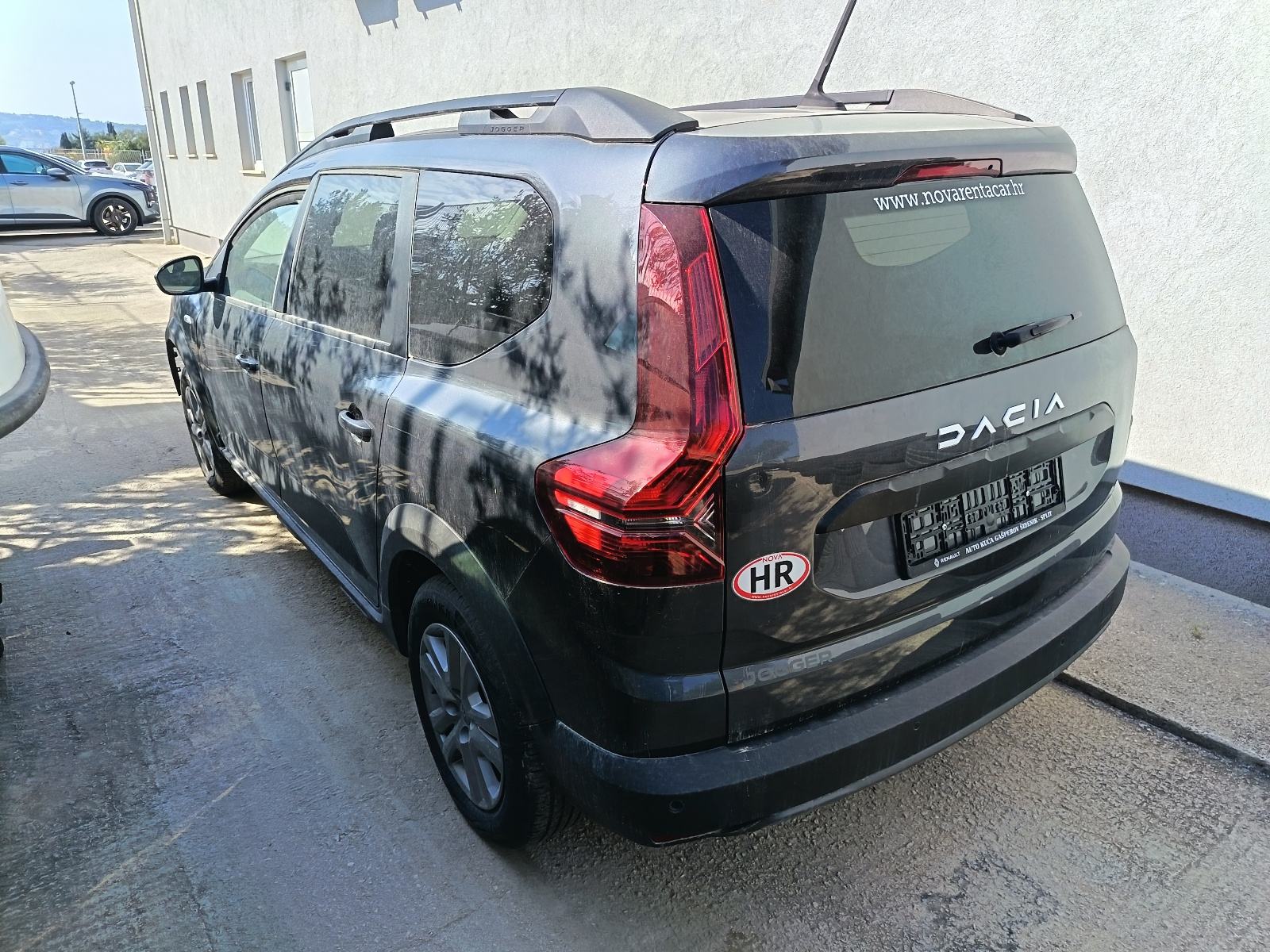 Dacia Jogger 1,0 totalna šteta,bez motora, pogled izvana - slika 4
