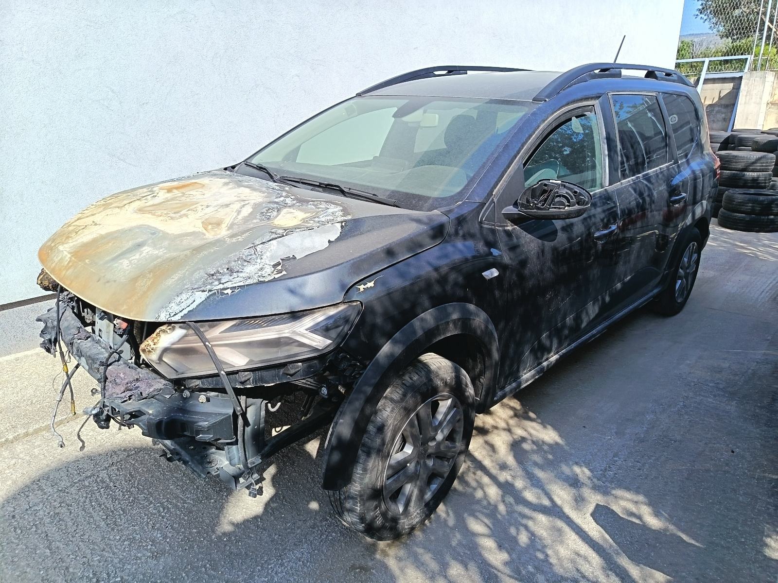 Dacia Jogger 1,0 totalna šteta,bez motora, pogled izvana - slika 2