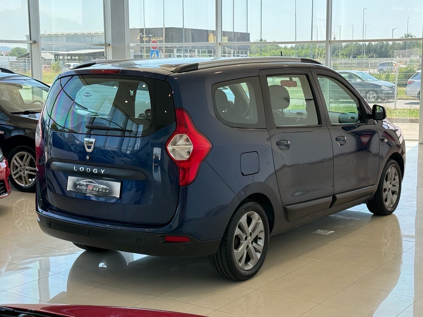 Dacia Lodgy 1.2 TCe⭐️89.000km⭐️NOVI LANAC⭐️NAVI⭐️GARANCIJA⭐️, fotografija 8