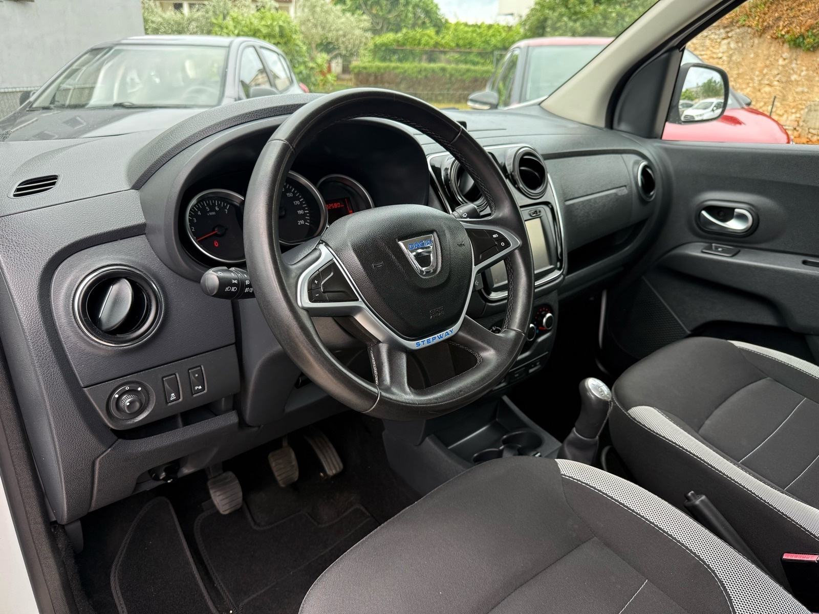 DACIA Lodgy Stepway 1.2 TCe *7 putničkih sjedala/sva oprema/Euro kuka*, fotografija 14