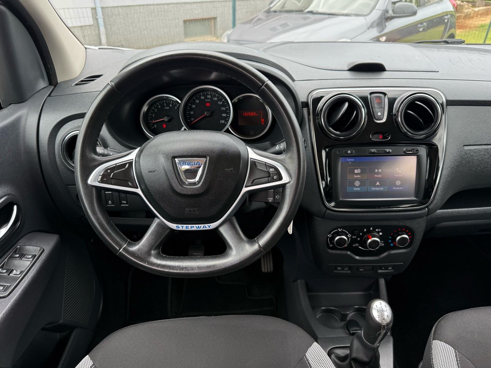 DACIA Lodgy Stepway 1.2 TCe *7 putničkih sjedala/sva oprema/Euro kuka*, fotografija 17