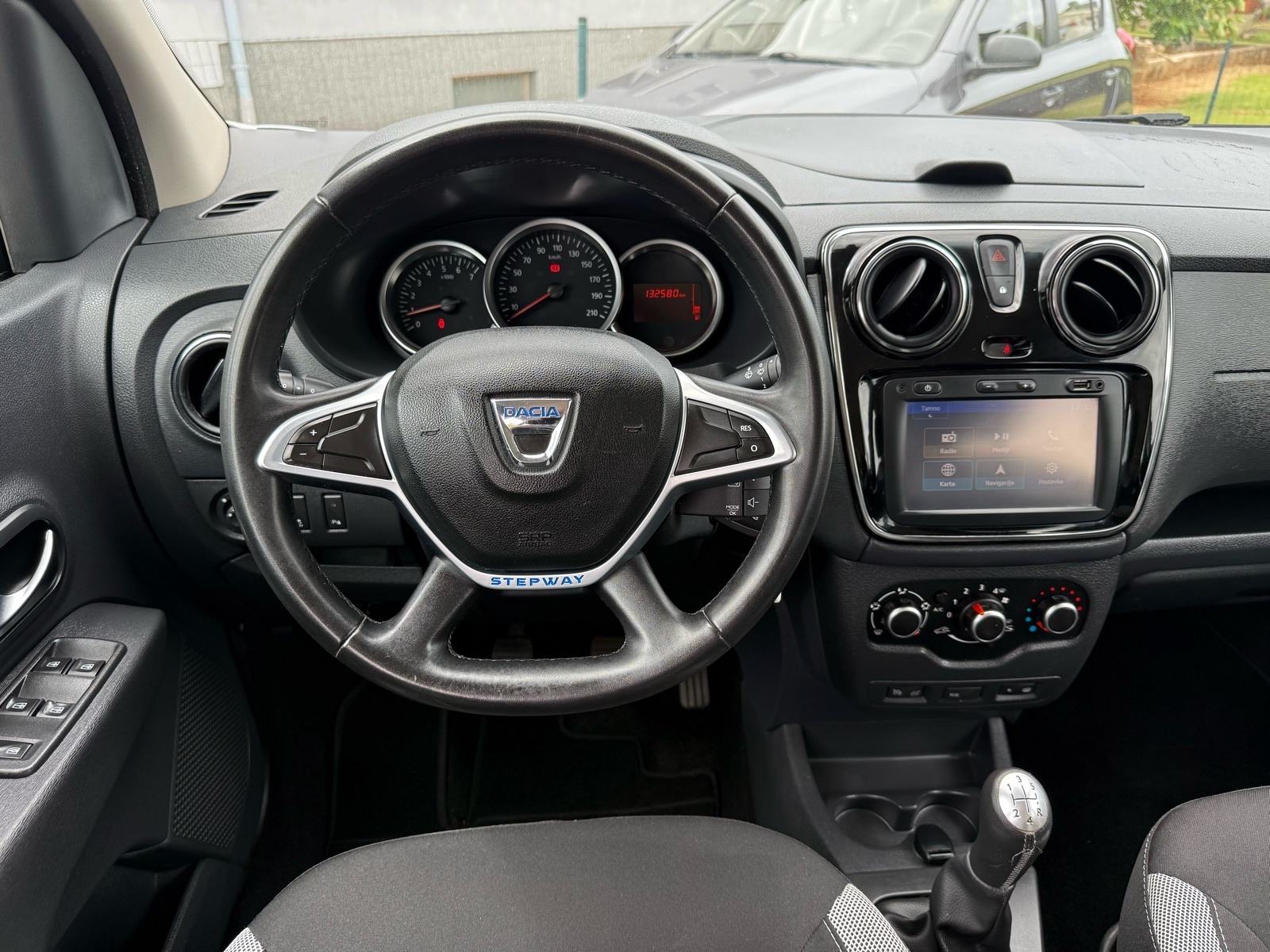 DACIA Lodgy Stepway 1.2 TCe *7 putničkih sjedala/sva oprema/Euro kuka*, fotografija 15