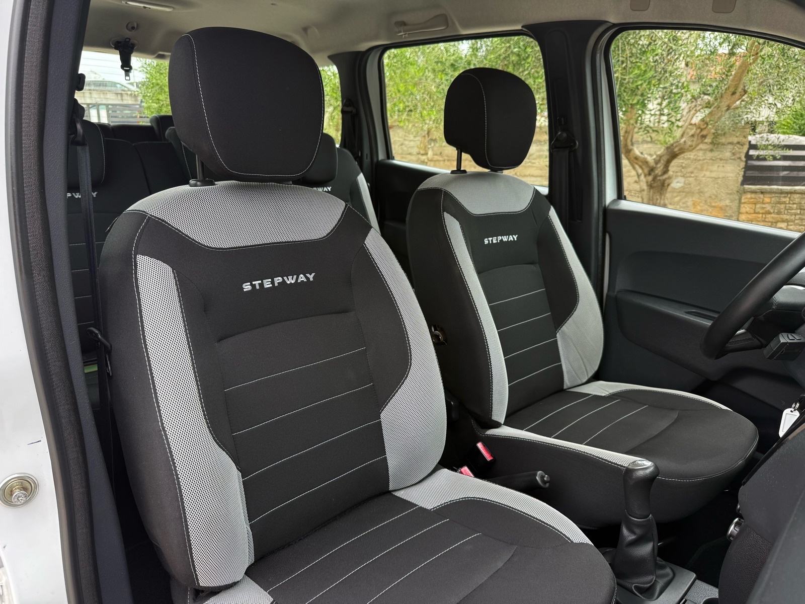 DACIA Lodgy Stepway 1.2 TCe *7 putničkih sjedala/sva oprema/Euro kuka*, fotografija 20
