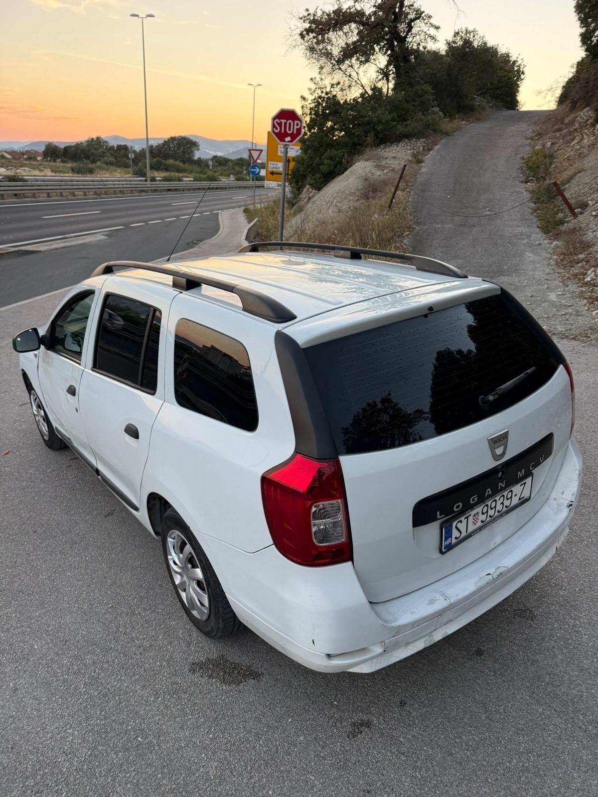 Dacia Logan 0,9 TCe LPG S&S, fotografija 2