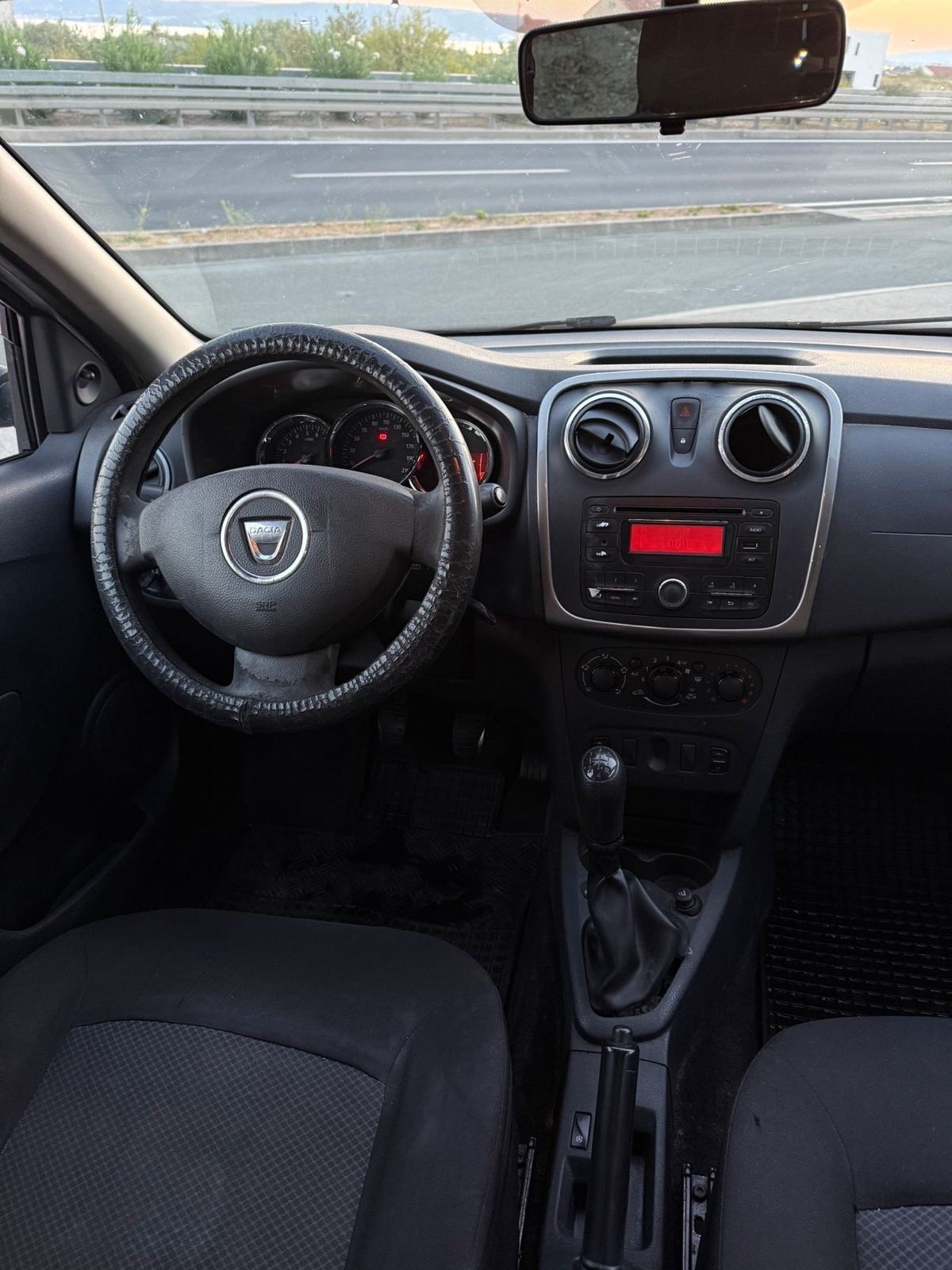 Dacia Logan 0,9 TCe LPG S&S, fotografija 5