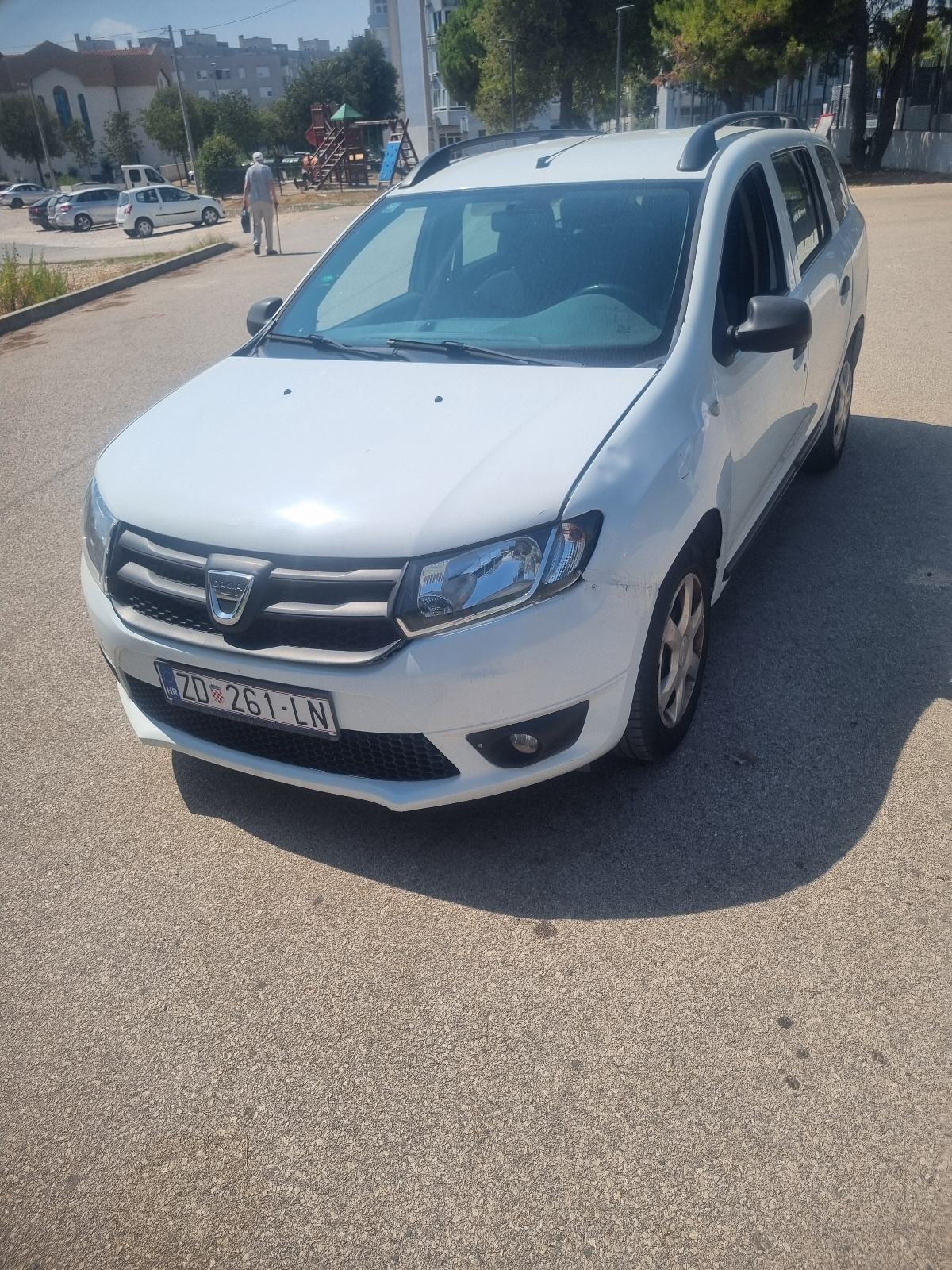 Dacia Logan benzin- plin, 2016, euro 6, fotografija 3