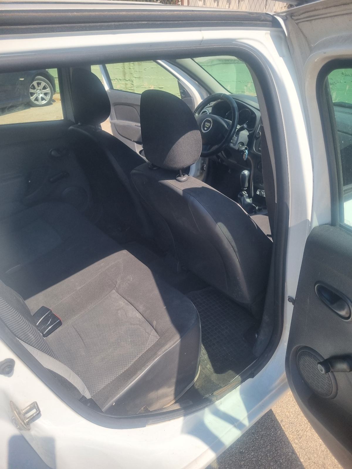 Dacia Logan benzin- plin, 2016, euro 6, fotografija 12