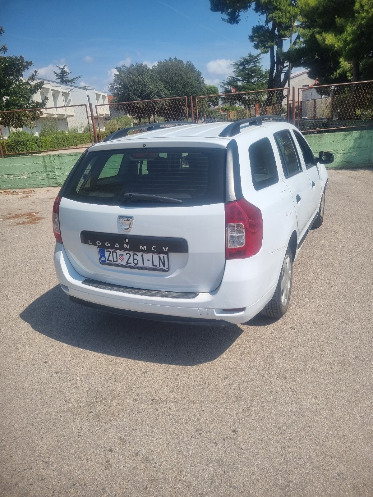Dacia Logan benzin- plin, 2016, euro 6, fotografija 7
