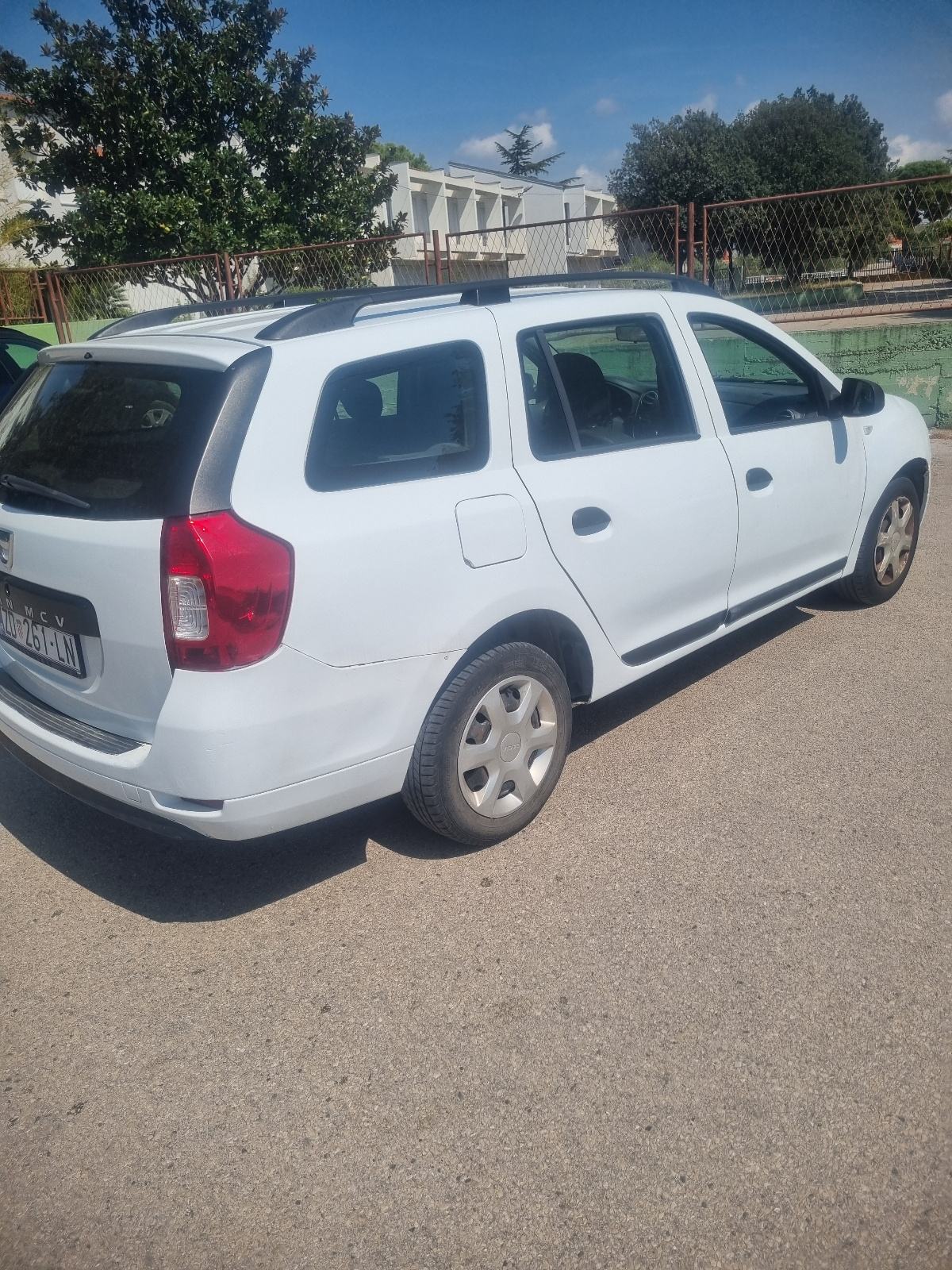 Dacia Logan benzin- plin, 2016, euro 6, fotografija 8