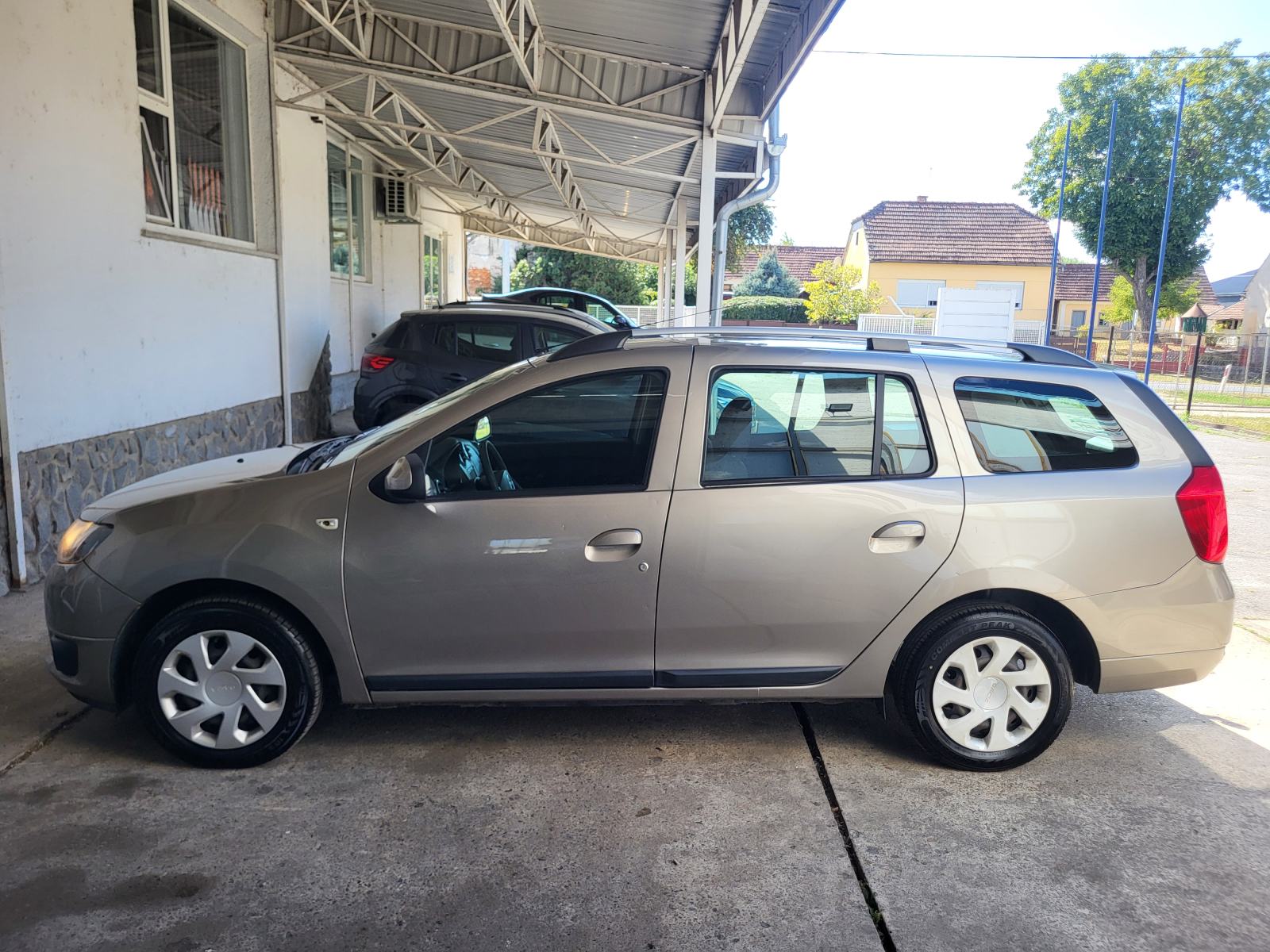 DACIA LOGAN 1.5 DCI MCV KLIMA NAVI EUROKUKA BLUETOOTH REG 07/2027, fotografija 9