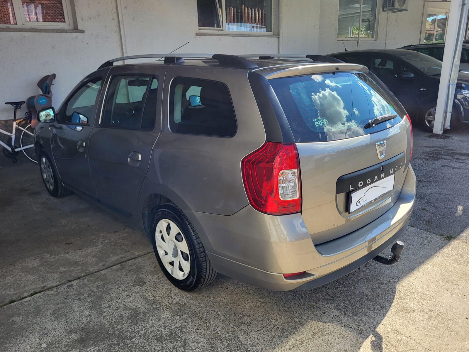DACIA LOGAN 1.5 DCI MCV KLIMA NAVI EUROKUKA BLUETOOTH REG 07/2027, fotografija 8