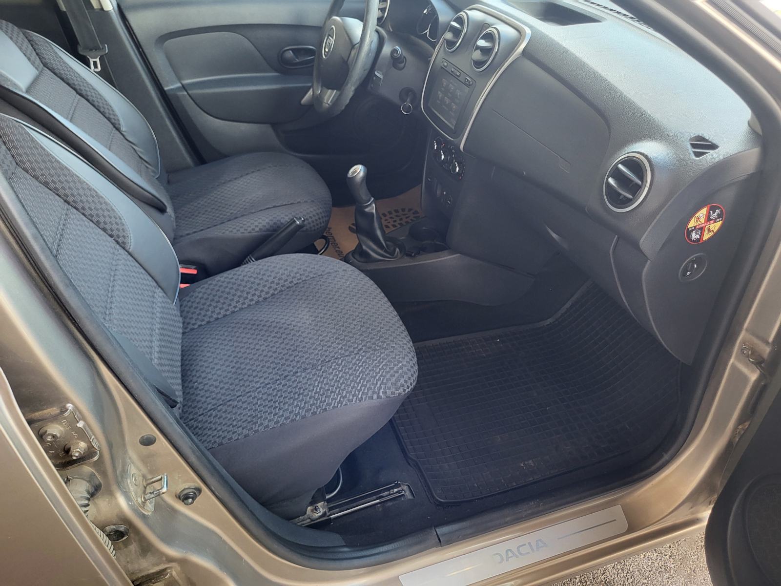 DACIA LOGAN 1.5 DCI MCV KLIMA NAVI EUROKUKA BLUETOOTH REG 07/2027, fotografija 14