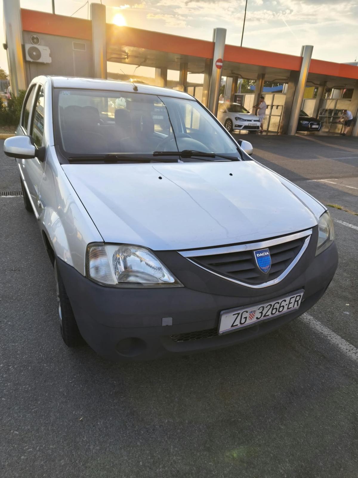 Dacia Logan 1,6, fotografija 8