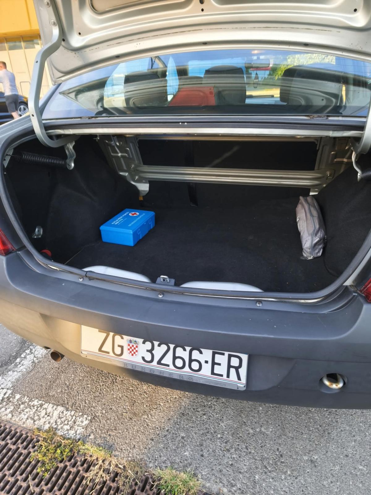 Dacia Logan 1,6, fotografija 3