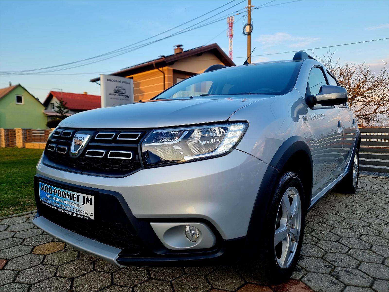Dacia Sandero 0,9 BENZIN,,STEPWAY,,SERVISNA,,14271KM, pogled izvana - slika 1