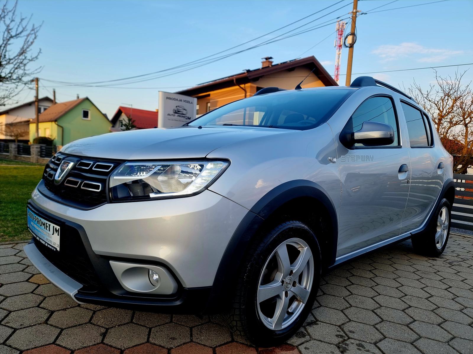 Dacia Sandero 0,9 BENZIN,,STEPWAY,,SERVISNA,,14271KM, pogled izvana - slika 2