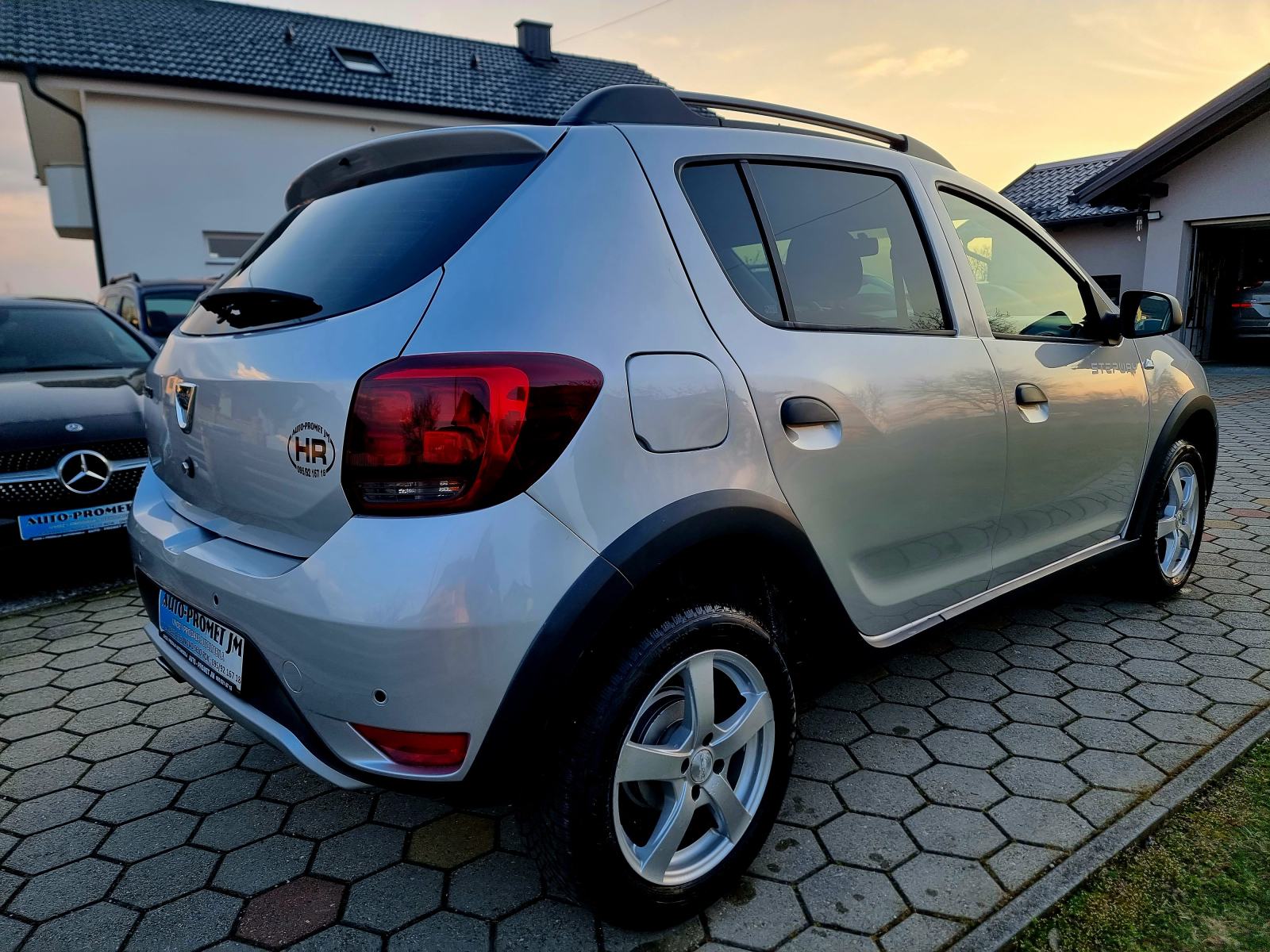 Dacia Sandero 0,9 BENZIN,,STEPWAY,,SERVISNA,,14271KM, fotografija 6