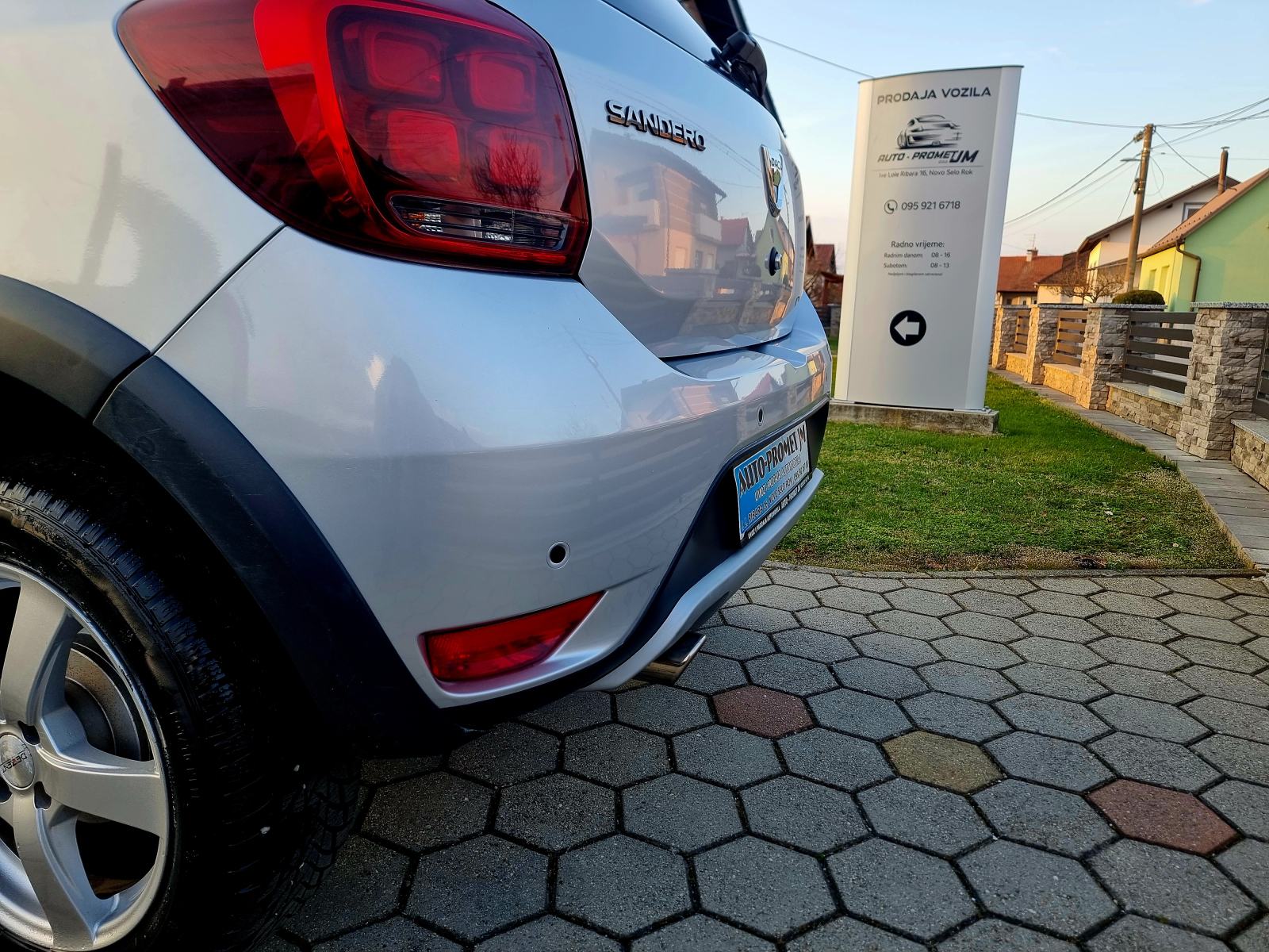 Dacia Sandero 0,9 BENZIN,,STEPWAY,,SERVISNA,,14271KM, fotografija 8
