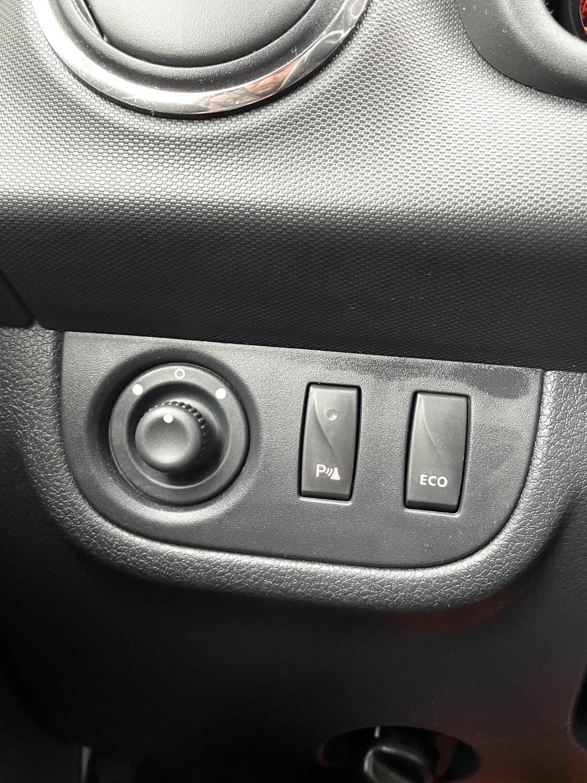 Dacia Sandero 0,9 TCe 90 “Automatik “Kamera” “Navigacija”, fotografija 12