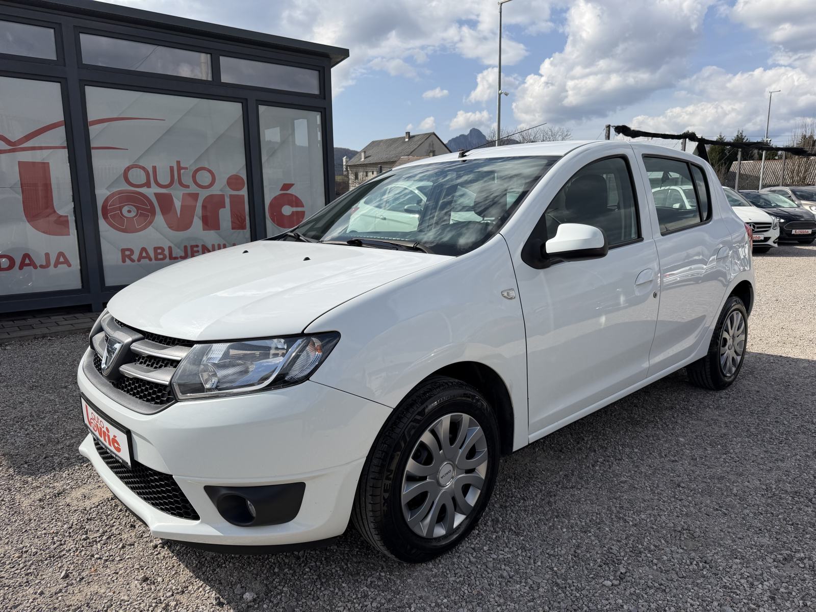 Dacia Sandero 0,9 TCe 90 - NAVIGACIJA - GARANCIJA, fotografija 7