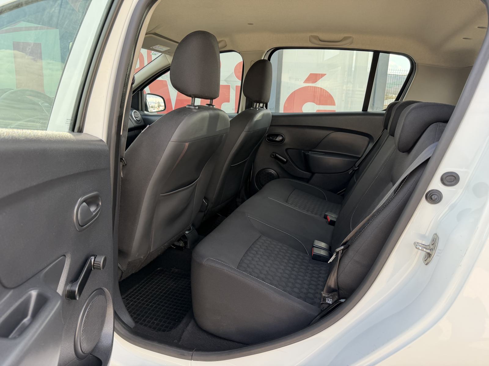 Dacia Sandero 0,9 TCe 90 - NAVIGACIJA - GARANCIJA, fotografija 11