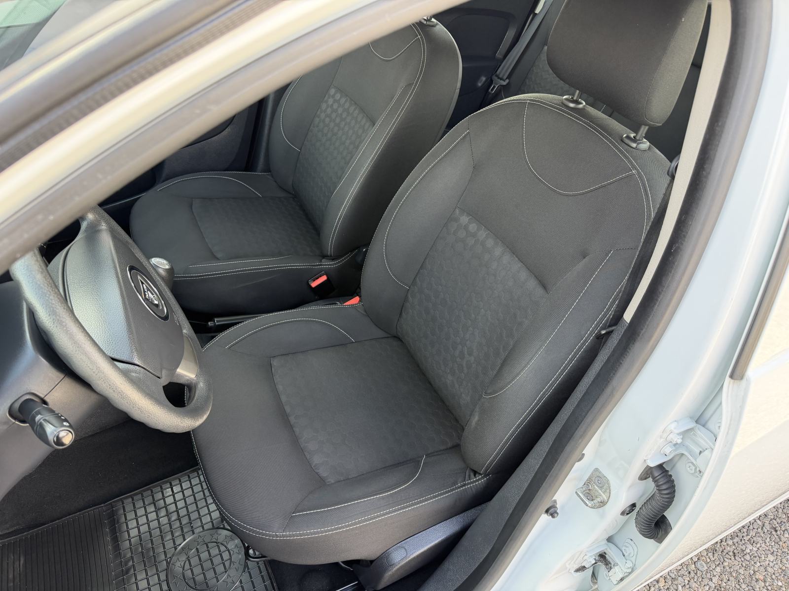 Dacia Sandero 0,9 TCe 90 - NAVIGACIJA - GARANCIJA, fotografija 10