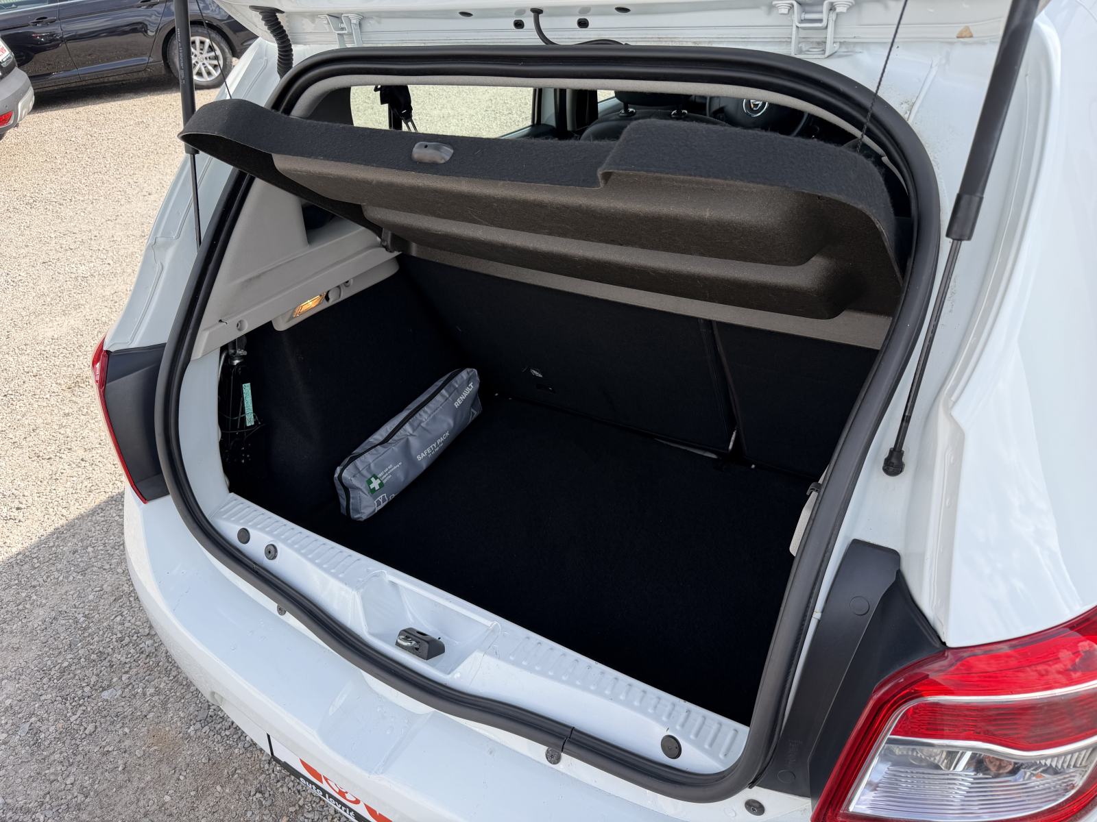 Dacia Sandero 0,9 TCe 90 - NAVIGACIJA - GARANCIJA, fotografija 12