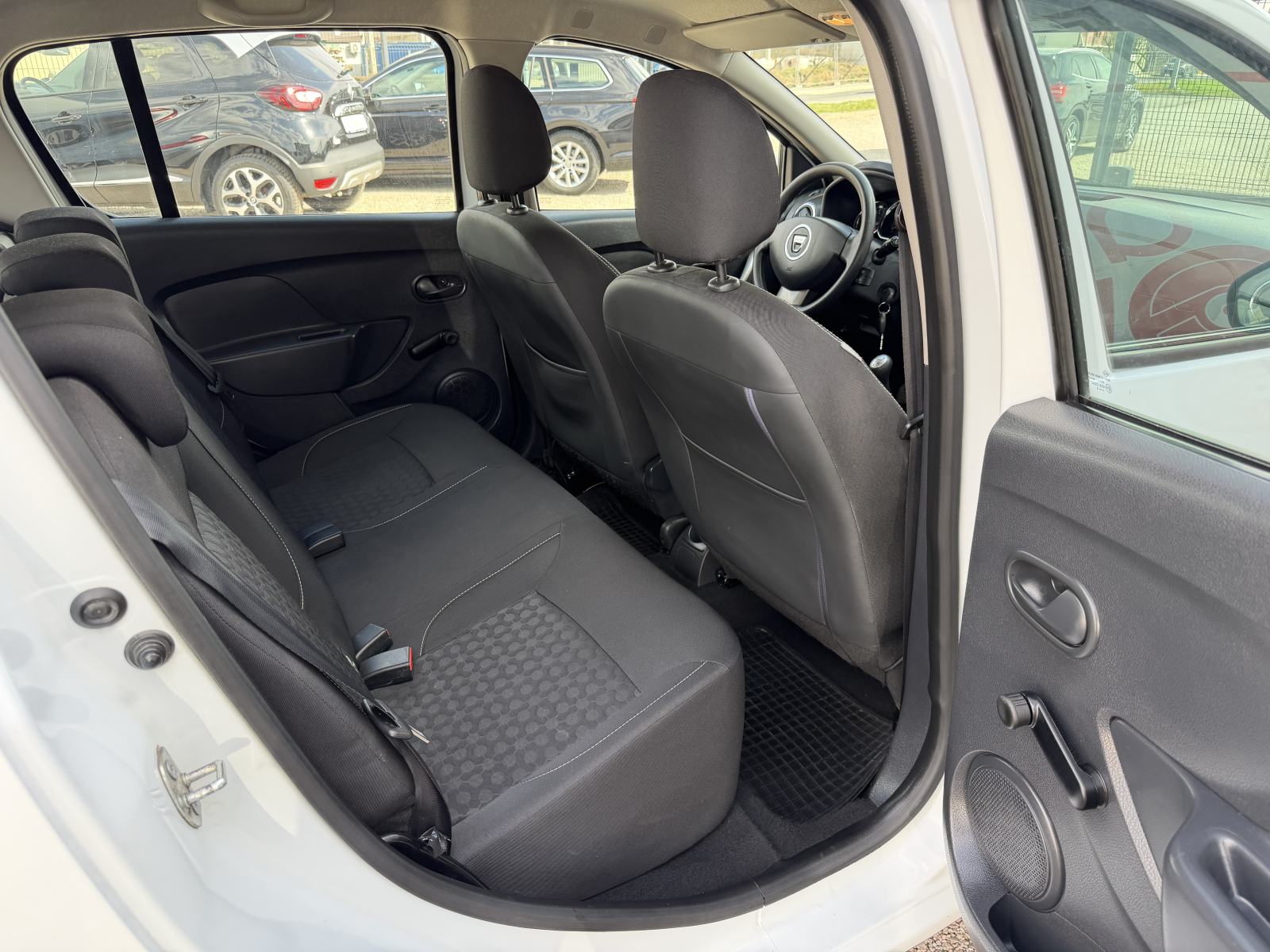Dacia Sandero 0,9 TCe 90 - NAVIGACIJA - GARANCIJA, fotografija 16