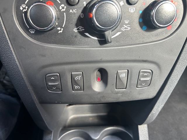 Dacia Sandero 0,9 TCe 90 Prestige, jamstvo , registracija godinu dana, fotografija 11